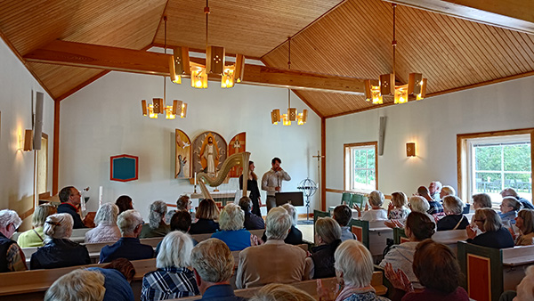 Sommar kyrkan Sätra äng
